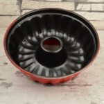 NJOY ENES TEFLON CAKE MOLD SMALL 2SLICES 26CM